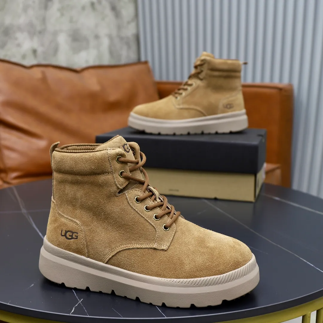 Ex-factory price: 580💰Thick wool imported from Australia Brand: UGG genuine purchase Size: 39-44 (45 customized) Grade: Official website 1:1 Material: First layer of genuine leather waterproof and antifreeze upper Real wool lining Original non-slip and wear-resistant outsole Style category: Men's casual shoes Trendy style Comfortable on the feet Color: Official website color synchronization